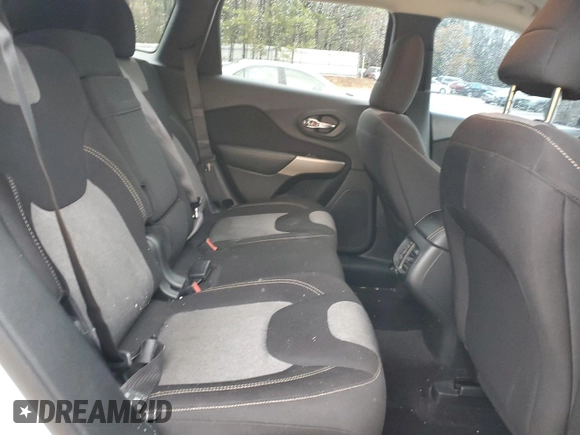 2018 Jeep Cherokee Latitude with VIN 1C4PJLCBXJD554084, listed as a Copart auction lot 84484274 with 133,937 mi miles and Salvage Title. Bid and sale history available at DreamBid. Image 11.