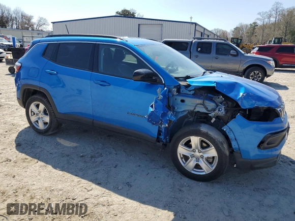 2022 Jeep Compass Altitude with VIN 3C4NJDBB5NT152956, listed as a Copart auction lot 49622375 with 38,471 mi miles and Salvage Title. Bid and sale history available at carsss.com. Image 4.