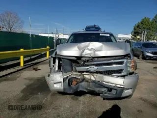 2008 Chevrolet Silverado 1500 LTZ with VIN 2GCEK190581265618, listed as a Copart auction lot 53326745 with 213,700 mi miles and Salvage Title. Bid and sale history available at DreamBid. Image 11.