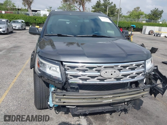 2018 Ford Explorer XLT z VIN 1FM5K7D82JGB56585, wystawiony jako IAAI lot #42129728 z przebiegiem 39 007 mil mil oraz . Historia ofert i sprzedaży dostępna na DreamBid. Obrazek 12.