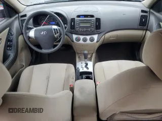 2009 Hyundai Elantra SE z VIN KMHDU46D89U784842, wystawiony jako Copart lot #61274075 z przebiegiem 182 433 mil mil oraz Szkoda całkowita • Salvage title. Historia ofert i sprzedaży dostępna na DreamBid. Obrazek 8.