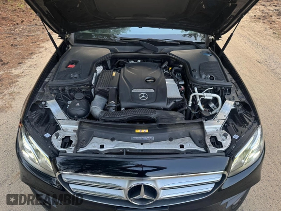 2017 Mercedes-Benz E-Class E 300 Luxury with VIN WDDZF4KB3HA104604, listed as a Copart auction lot 55533765 with 125,497 mi miles and Clean Title. Bid and sale history available at carsss.com. Image 7.