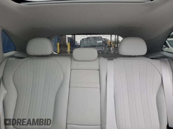 2023 Mercedes-Benz EQE 500 z VIN 4JGGM2CB9PA037236, wystawiony jako Copart lot #41962425 z przebiegiem 2 290 mil mil oraz Nie do naprawy • Non repairable. Historia ofert i sprzedaży dostępna na DreamBid. Obrazek 10.