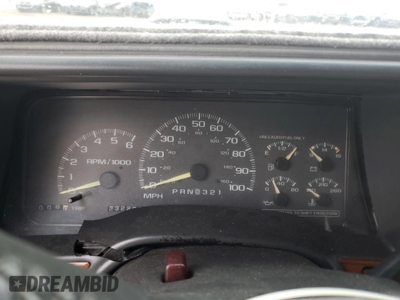 1998 GMC Sierra 1500 with VIN 2GDEC19R3W1562357, listed as a Copart auction lot 42298055 with 232,232 mi miles and Clean Title. Bid and sale history available at DreamBid. Image 9.