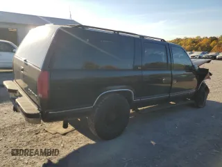 1994 Chevrolet Suburban with VIN 1GNFK16K0RJ417930, listed as a Copart auction lot 77583634 with 252,477 mi miles and Salvage Title. Bid and sale history available at carsss.com. Image 3.