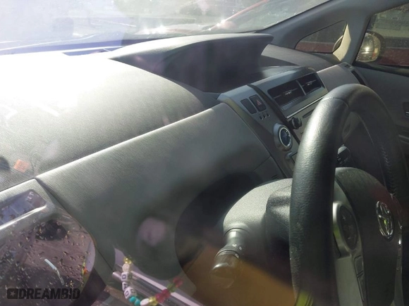 2017 Toyota Prius v Two with VIN JTDZN3EU4HJ056180, listed as a IAAI auction lot 41993330 with 1 mi miles. Bid and sale history available at carsss.com. Image 7.
