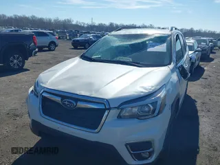 2020 Subaru Forester Limited with VIN JF2SKAUC8LH410579, listed as a IAAI auction lot 41644482 with 68,153 mi miles. Bid and sale history available at carsss.com. Image 6.