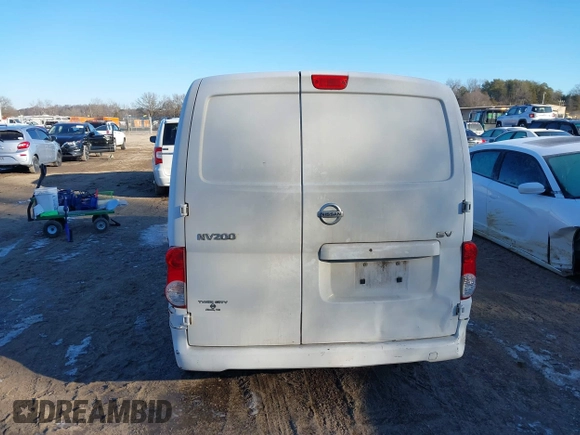 2017 Nissan NV200 SV with VIN 3N6CM0KNXHK694711, listed as a IAAI auction lot 41339187 with 234,251 mi miles and . Bid and sale history available at DreamBid. Image 16.