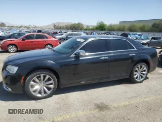 2015 Chrysler 300 C z VIN 2C3CCAEG5FH739504, wystawiony jako Copart lot #54784555 z przebiegiem 69 382 mil mil oraz Szkoda całkowita • Salvage title. Historia ofert i sprzedaży dostępna na DreamBid. Obrazek 1.