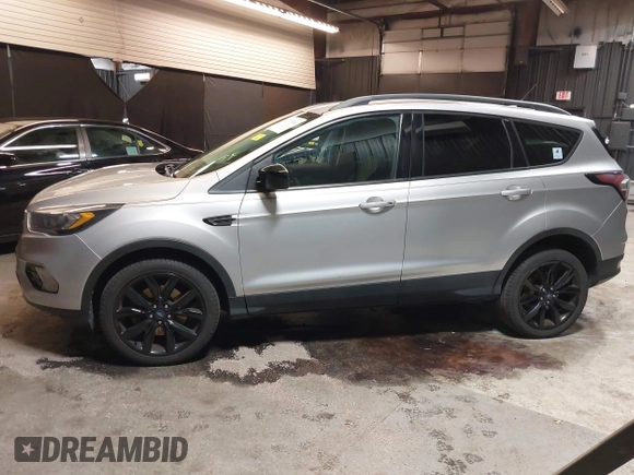 2018 Ford Escape SE z VIN 1FMCU9GD0JUD33111, wystawiony jako IAAI lot #42277404 z przebiegiem 71 896 mil mil oraz . Historia ofert i sprzedaży dostępna na DreamBid. Obrazek 14.