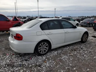 2007 BMW 3 Series 328i with VIN WBAVA33537PG49627, listed as a Copart auction lot 43029665 with 131,062 mi miles and Salvage Title. Bid and sale history available at carsss.com. Image 3.