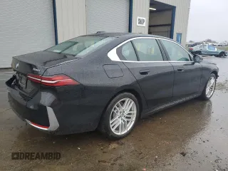 2024 BMW 5 Series 530i with VIN WBA43FJ06RCR67554, listed as a Copart auction lot 44184035 with 25,116 mi miles and Salvage Title. Bid and sale history available at carsss.com. Image 3.
