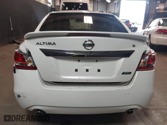 2013 Nissan Altima 2.5 S with VIN 1N4AL3AP1DC178101, listed as a IAAI auction lot 42109167 with 165,892 mi miles and . Bid and sale history available at carsss.com. Image 6.