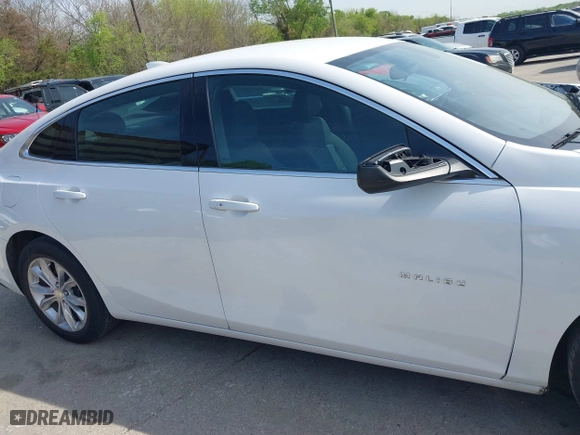 2019 Chevrolet Malibu LT with VIN 1G1ZD5STXKF146723, listed as a IAAI auction lot 41901442 with 61,507 mi miles. Bid and sale history available at carsss.com. Image 13.