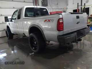2008 Ford Super Duty F-250 SRW XL with VIN 1FTSX21R48ED49660, listed as a IAAI auction lot 41275675 with 193,731 mi miles. Bid and sale history available at carsss.com. Image 3.