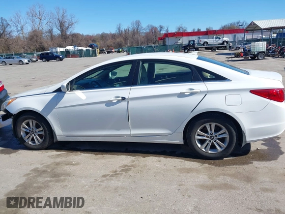 2012 Hyundai Sonata GLS with VIN 5NPEB4AC0CH452098, listed as a IAAI auction lot 41859204 with 172,755 mi miles and . Bid and sale history available at carsss.com. Image 15.