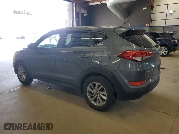 2018 Hyundai Tucson SE z VIN KM8J2CA40JU769217, wystawiony jako Copart lot #50214755 z przebiegiem 105 311 mil mil oraz Szkody całkowita. Historia ofert i sprzedaży dostępna na DreamBid. Obrazek 2.
