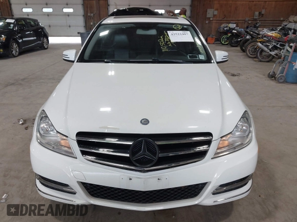 2013 Mercedes-Benz C 300 Sport с VIN WDDGF8AB3DA859410, выставлен на аукционе IAAI как лот 42522407 с пробегом 110 502 миль миль и . История ставок и продаж доступна на DreamBid. Изображение 12.