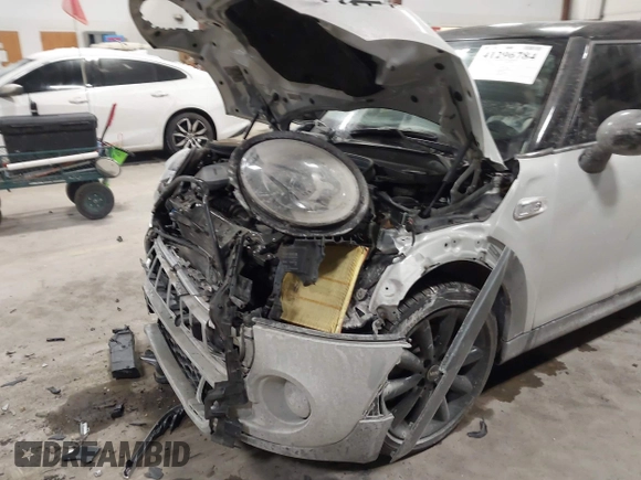 2015 MINI Hardtop 4 Door S with VIN WMWXU3C56F2B66449, listed as a IAAI auction lot 41296784 with 53,589 mi miles and . Bid and sale history available at DreamBid. Image 6.