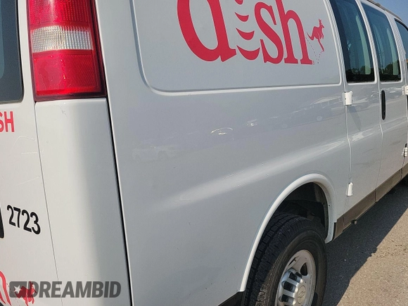 2018 Chevrolet Express Cargo z VIN 1GCWGAFP5J1204160, wystawiony jako IAAI lot #42621020 z przebiegiem 164 194 mil mil oraz . Historia ofert i sprzedaży dostępna na DreamBid. Obrazek 20.