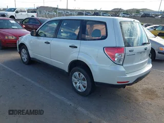 2009 Subaru Forester X with VIN JF2SH61609H701743, listed as a IAAI auction lot 42608420 with 103,319 mi miles and . Bid and sale history available at DreamBid. Image 3.