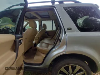 2008 Land Rover LR2 HSE z VIN SALFT24N78H108754, wystawiony jako IAAI lot #42234738 z przebiegiem 164 668 mil mil oraz . Historia ofert i sprzedaży dostępna na DreamBid. Obrazek 6.