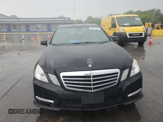 2013 Mercedes-Benz E 350 Luxury with VIN WDDHF8JB8DA691994, listed as a Copart auction lot 53941855 with 131,977 mi miles and Clean Title. Bid and sale history available at DreamBid. Image 5.