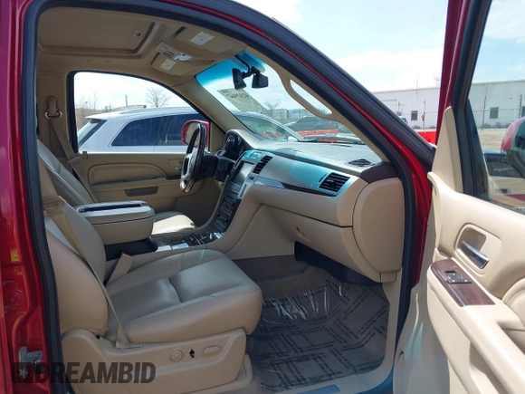 2013 Cadillac Escalade Premium with VIN 1GYS4CEF1DR296895, listed as a IAAI auction lot 42029447 with 77,357 mi miles. Bid and sale history available at carsss.com. Image 5.