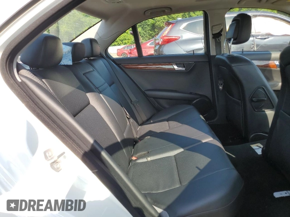 2009 Mercedes-Benz C 300 Sport with VIN WDDGF54X39R047720, listed as a Copart auction lot 61211085 with 44,975 mi miles and Salvage title. Bid and sale history available at DreamBid. Image 10.