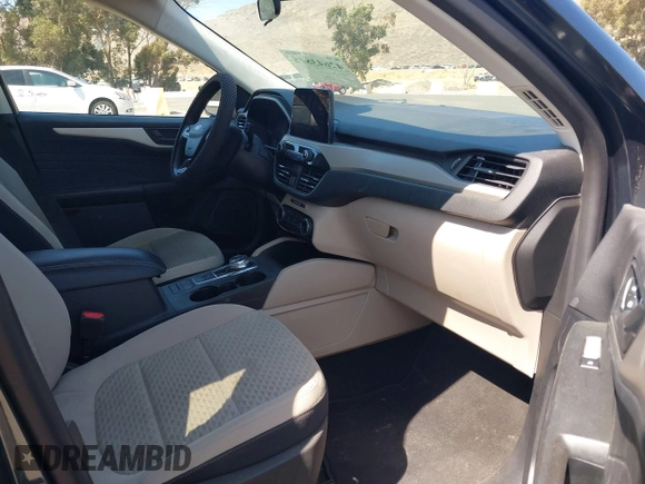 2022 Ford Escape SE с VIN 1FMCU0G67NUB83923, выставлен на аукционе IAAI как лот 42643806 с пробегом 43 193 миль миль и . История ставок и продаж доступна на DreamBid. Изображение 5.