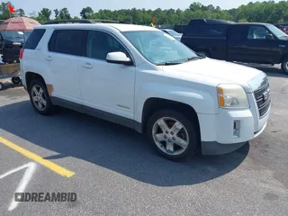 2013 GMC Terrain SLE z VIN 2GKALSEK0D6104779, wystawiony jako IAAI lot #42455147 z przebiegiem 141 630 mil mil oraz . Historia ofert i sprzedaży dostępna na DreamBid. Obrazek 1.