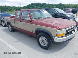 1992 Dodge Dakota with VIN 1B7FL23X5NS645955, listed as a IAAI auction lot 42285681 with 173,413 mi miles and . Bid and sale history available at DreamBid. Image 1.