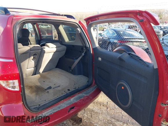 2008 Toyota RAV4 Ltd with VIN JTMBK34V585051468, listed as a IAAI auction lot 41863398 with 160,514 mi miles. Bid and sale history available at carsss.com. Image 20.