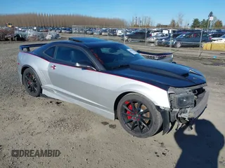 2010 Chevrolet Camaro 2SS z VIN 2G1FK1EJ0A9190524, wystawiony jako IAAI lot #41686103 z przebiegiem 168 031 mil mil oraz . Historia ofert i sprzedaży dostępna na DreamBid. Obrazek 1.