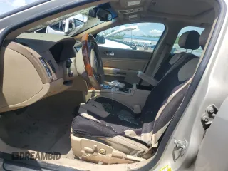 2009 Cadillac STS AWD z VIN 1G6DD67V390151523, wystawiony jako Copart lot #58758675 z przebiegiem Nie podano mil oraz Szkoda całkowita • Salvage title. Historia ofert i sprzedaży dostępna na DreamBid. Obrazek 7.