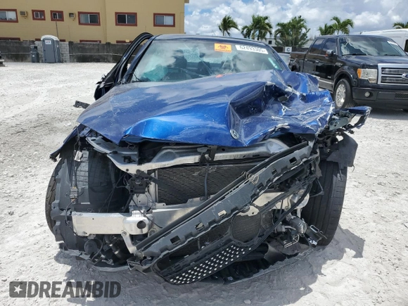 2020 Mercedes-Benz C 300 with VIN 55SWF8DB2LU324185, listed as a Copart auction lot 62493305 with 33,259 mi miles and Clean title. Bid and sale history available at DreamBid. Image 5.
