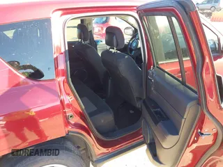2014 Jeep Compass Sport with VIN 1C4NJCBA3ED812435, listed as a IAAI auction lot 41424374 with 174,663 mi miles and . Bid and sale history available at DreamBid. Image 8.