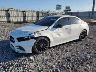 2021 Mercedes-Benz A 220 z VIN W1K3G4FB7MJ287724, wystawiony jako Copart lot #43374025 z przebiegiem 51 638 mil mil oraz Szkoda całkowita • Salvage title. Historia ofert i sprzedaży dostępna na DreamBid. Obrazek 1.