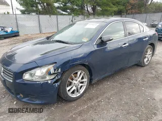 2009 Nissan Maxima SV z VIN 1N4AA51E39C858279, wystawiony jako IAAI lot #41998838 z przebiegiem 185 315 mil mil oraz . Historia ofert i sprzedaży dostępna na DreamBid. Obrazek 2.