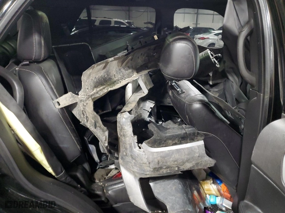 2015 Ford Explorer Sport with VIN 1FM5K8GT8FGB22633, listed as a Copart auction lot 60261644 with 107,797 mi miles and Non Repairable. Bid and sale history available at carsss.com. Image 10.