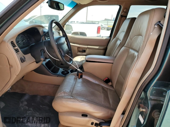 1998 Ford Explorer XL с VIN 1FMZU32E7WZB44988, выставлен на аукционе Copart как лот 53743525 с пробегом 112 535 миль миль и Списание • Salvage title. История ставок и продаж доступна на DreamBid. Изображение 7.
