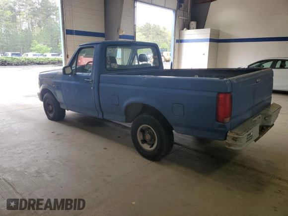 1992 Ford F-150 with VIN 1FTDF15Y0NLA76652, listed as a Copart auction lot 52479735 with 274,838 mi miles and Clean Title. Bid and sale history available at carsss.com. Image 2.