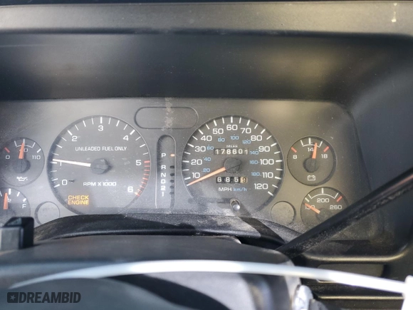 1996 Dodge Ram 1500 with VIN 1B7HF16Z4TS541509, listed as a Copart auction lot 84533164 with 178,601 mi miles and Salvage Title. Bid and sale history available at carsss.com. Image 9.