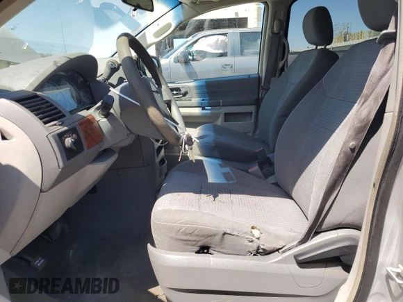 2009 Chrysler Town & Country LX with VIN 2A8HR44E39R525345, listed as a Copart auction lot 53158825 with 279,595 mi miles and Salvage Title. Bid and sale history available at DreamBid. Image 7.