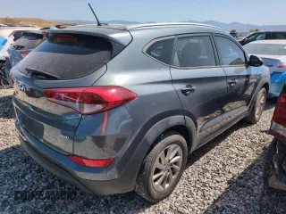 2016 Hyundai Tucson SE z VIN KM8J3CA40GU090117, wystawiony jako Copart lot #58821765 z przebiegiem 126 687 mil mil oraz Czysty tytuł • Clean title. Historia ofert i sprzedaży dostępna na DreamBid. Obrazek 3.