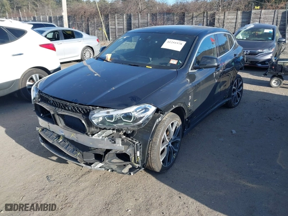 2022 BMW X2 xDrive28i with VIN WBXYJ1C00N5U75582, listed as a IAAI auction lot 41251978 with 44,851 mi miles. Bid and sale history available at carsss.com. Image 2.