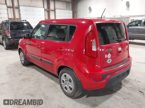 2013 Kia Soul with VIN KNDJT2A57D7606670, listed as a IAAI auction lot 42058355 with 178,057 mi miles. Bid and sale history available at carsss.com. Image 3.
