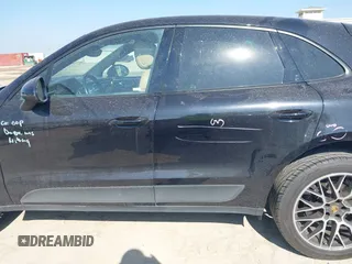 2018 Porsche Macan with VIN WP1AA2A50JLB18359, listed as a IAAI auction lot 41781711 with 68,657 mi miles. Bid and sale history available at carsss.com. Image 15.