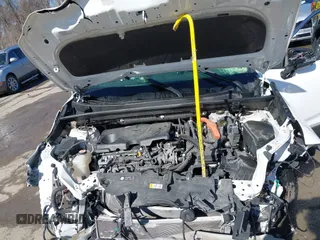 2019 Toyota RAV4 Hybrid XLE with VIN JTMRWRFV0KD033153, listed as a IAAI auction lot 41640540 with 42,740 mi miles. Bid and sale history available at carsss.com. Image 10.