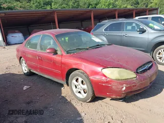 2002 Ford Taurus SE Standard z VIN 1FAFP53U82A118544, wystawiony jako IAAI lot #42392594 z przebiegiem 101 434 mil mil oraz . Historia ofert i sprzedaży dostępna na DreamBid. Obrazek 1.